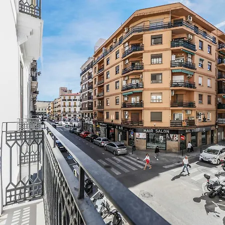 Amazinn Valencia Centro Evi Boutique فالنسيا