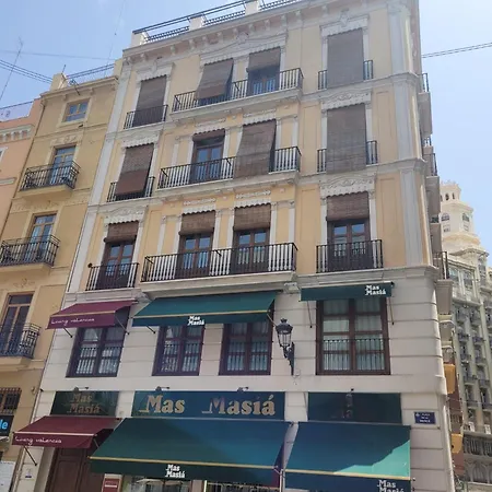 Living - Merced Valencia
