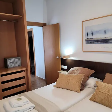 Living - Merced Valencia