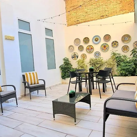 New! Renovated, Centrally Located, Private Entrance, Terrace Apartment