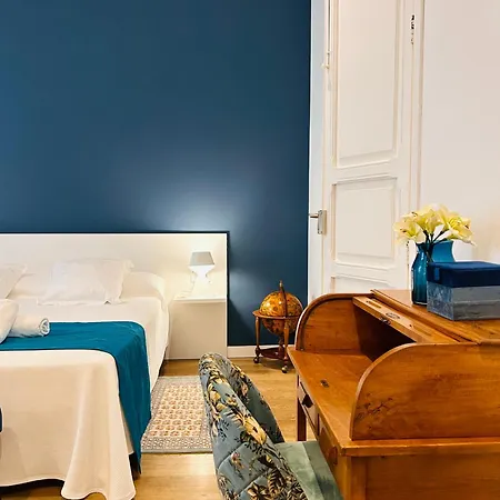 فندق مبيت وإفطار L'esplai 4*