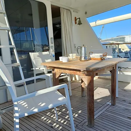 Noche Insolita En Yate De 16m A 2 Minutos De La Playa Bateau-hôtel Valence