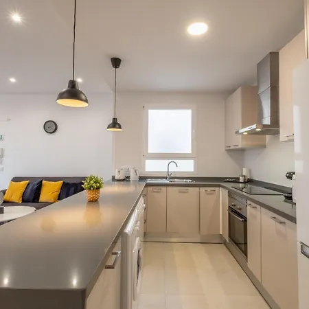 아파트 Modern Penthouse With Private Terrace