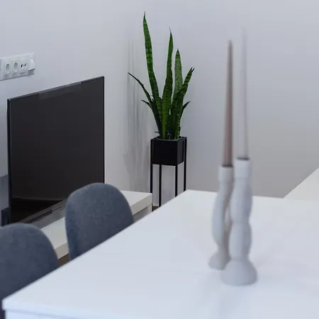 Vlc Host- Fray Pedro Apartment