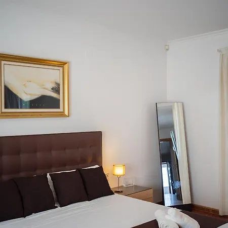 Con Piscina, Jardin Y Aire Acondicionado En La Eliana-l'eliana Villa *