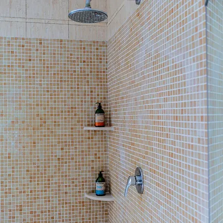 Villa Con Piscina, Jardin Y Aire Acondicionado En La Eliana-l'eliana *