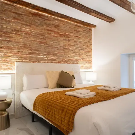 Market - Ciutat Vella, Exclusively For Families - Mid-term *