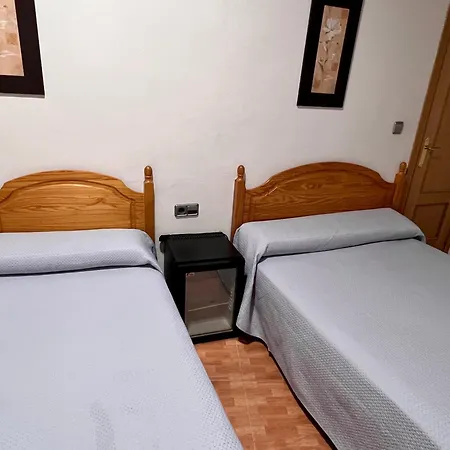 ゲストハウス オスペデリーア デル ピラール