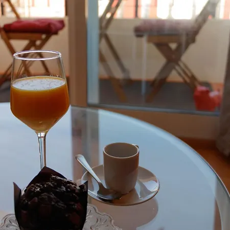 Luminoso. Comodo. Acogedor. Wifi. Junto A Ave Valencia