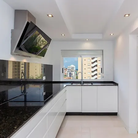 Appartement The White Apartment: Luxury, And Design *