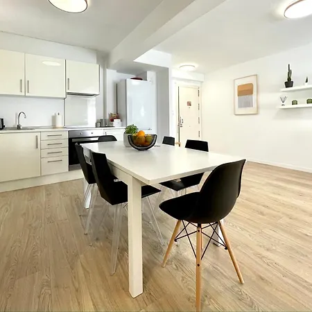 Spacious, Sunny Flat By Of Arts & Sciences * Valencia