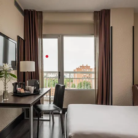 瓦伦西亚媒介酒店 4* 瓦伦西亚