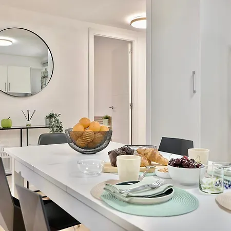 Spacious, Sunny Flat By Of Arts & Sciences Appartement *