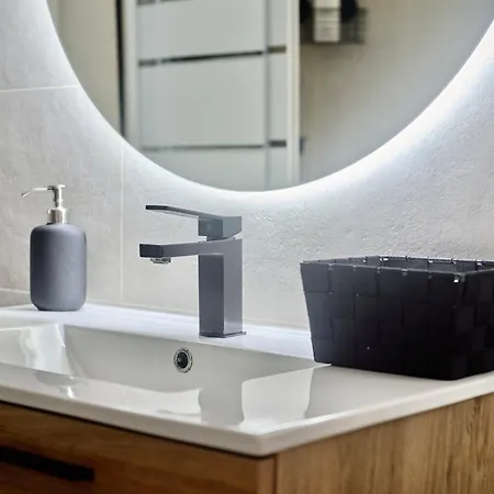 Spacious, Sunny Flat By Of Arts & Sciences Apartamento *