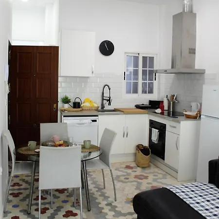 Piso Cerca Universidades Y De La Playa *