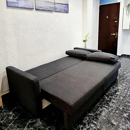 Cosy With Balcony Between & Center 6p