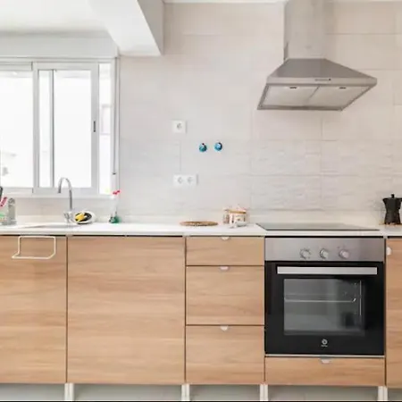 Private In Shared Workstay *