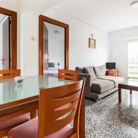 Private In Shared Workstay *