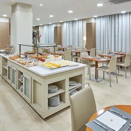 Nh Ciencias Hotel