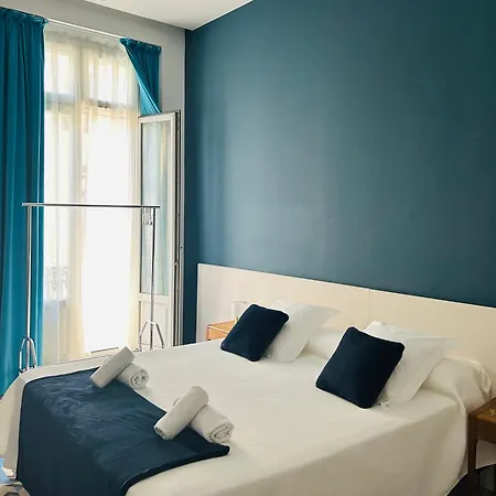 L'esplai فندق مبيت وإفطار 4*