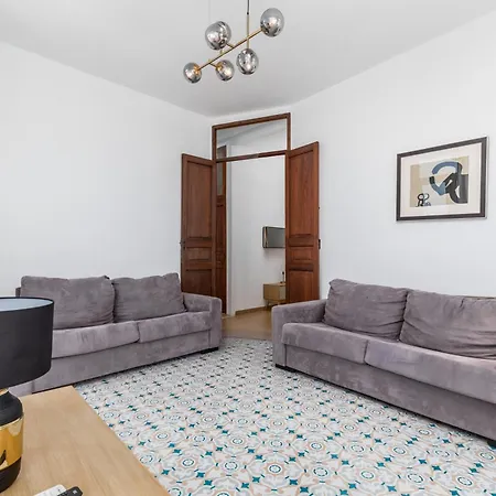 Travel Habitat Port Valencia.