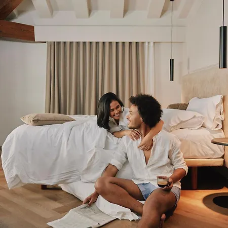 Mate Oliveira - Centre, Отель Валенсия