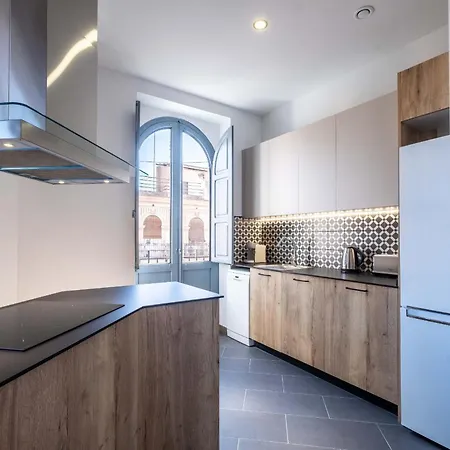 Spacious Penthouse With Massive Terrace