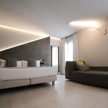 Myr Plaza Mercado & 4*