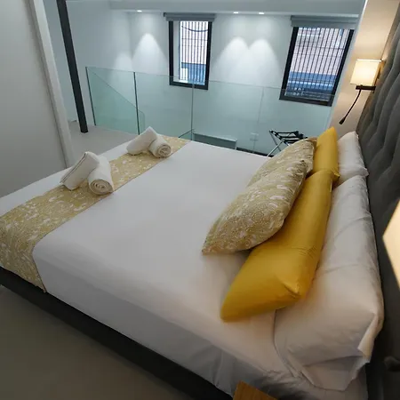 Suites Puerto Valencia By Bet Apartments מלון