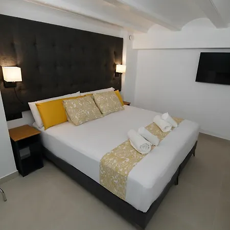 Suites Puerto Valencia By Bet Apartments