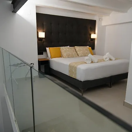 Suites Puerto Valencia By Bet Apartments