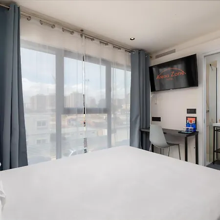 Az Hqtel Arena 3*