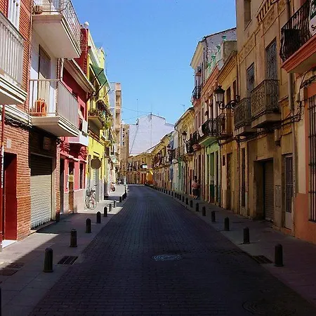 Casita Con Terraza En Cabanyal Valencie