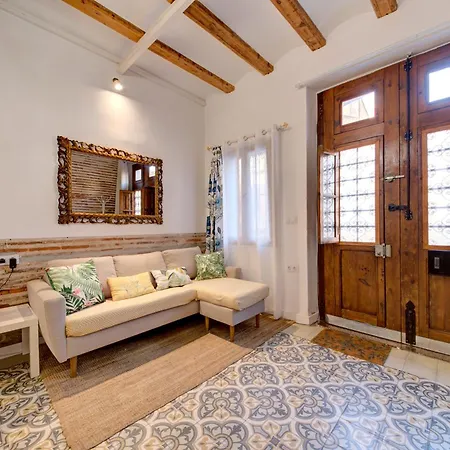 With Pool By The Beach Апартаменты