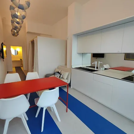 Carisan1 - 6 Min To Beach, Modern, Bright