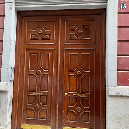 Singularstays Marti 13