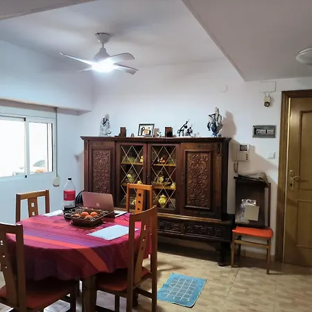Valencia Homestay *