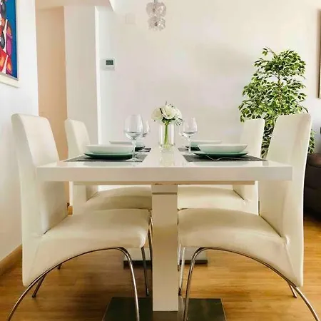 Apartment Great Close To Center *