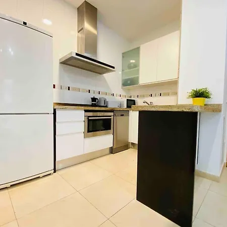 Stylish With Terrace On The Beachfrom Apartament Walencja