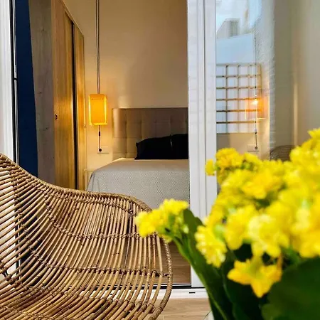 Chic Avec Terrasse, Lumineux Et Calme 2 アパート
