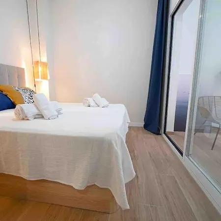 아파트 Chic Avec Terrasse, Lumineux Et Calme 2 *