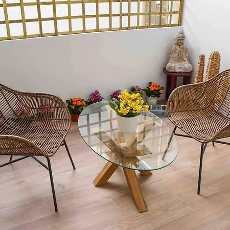 Chic Avec Terrasse, Lumineux Et Calme 2 شقة *