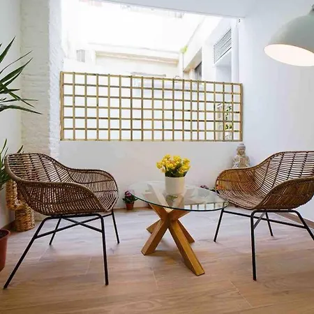 アパート Chic Avec Terrasse, Lumineux Et Calme 2 バレンシア