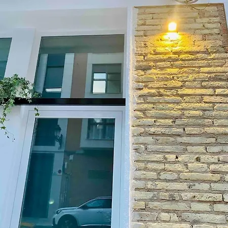 Appartement Chic Avec Terrasse, Lumineux Et Calme 1