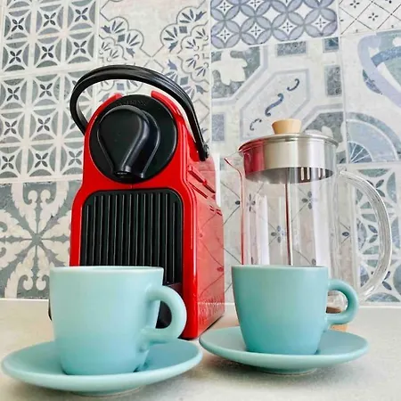 Chic Avec Terrasse, Lumineux Et Calme 1