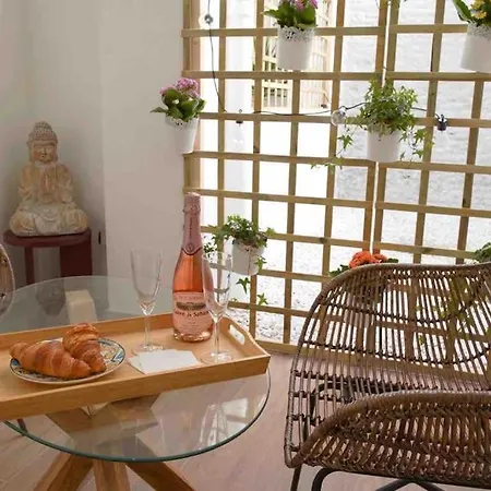 Chic Avec Terrasse, Lumineux Et Calme 1