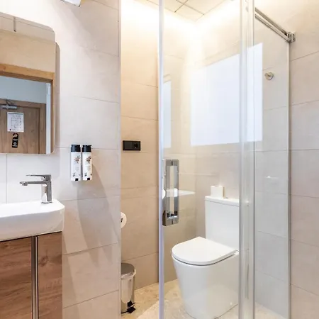 Nommadas Jero -adults Only 4*