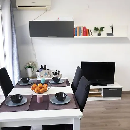 Apartamento 3 Bedrooms With Wifi At 5 Km Away From The Valencia