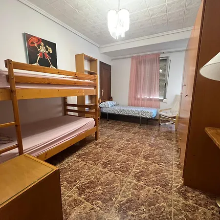 Habitacion Cerca A La Playa. Homestay Valencia