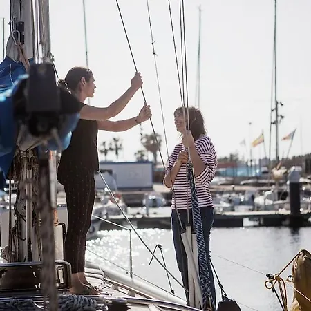 Sailing District - Barco Para 5 En La Marina Norte
